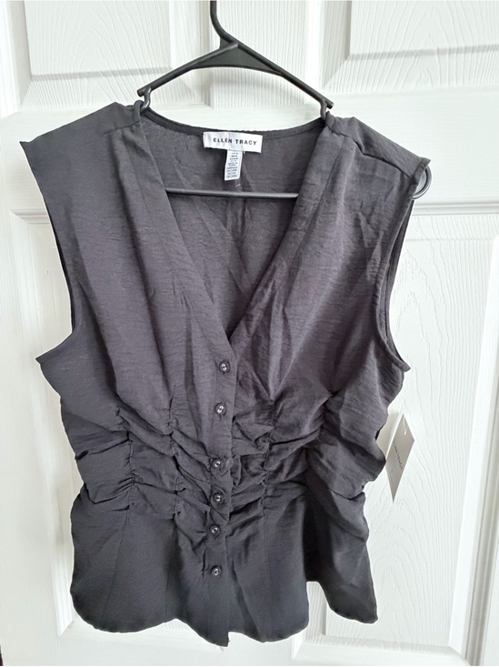 Ellen Tracy Tops - Ellen Tracy Black Sleeveless V-Neck Ruched Button Blouse